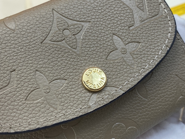 LVコピーウォレット着用イメージ